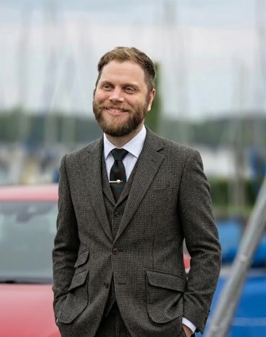 Benjamin Farmer am Hafen in Seebruck
